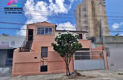 Vendo ampla casa muito bem localizada, próximo ao kina do feijão aldeota, uma quadra para a heráclito graça