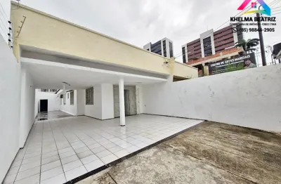 Vendo ampla casa solta com 3 quartos, ponto comercial e galpão