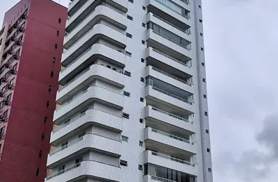 Vendo amplo apartamento com 3 suítes, 3 vagas, 1 por andar, aldeota