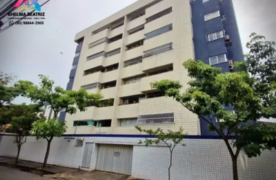 Vendo apartamento com 4 quartos sendo 2 suítes, todo reformado, cortina de vidro, elevador, no benfica