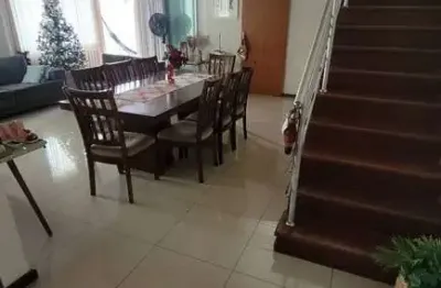 Casa com 4 dormitórios à venda, 244 m² por R$ 1.300.000,00 - Condomínio Campos do Conde 2 - Versailles - Tremembé/SP