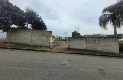 Terreno plano com 1.000m² todo murado no bairro chacaras pousada do vale