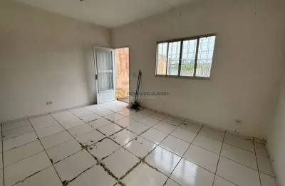 Para reformar, 2 quartos, suíte, sala e cozinha ampla, zona leste sjc