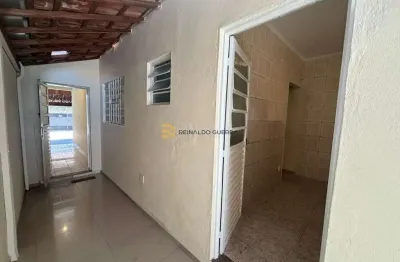 Jardim Americano, 2 quartos, amplo quintal, toda revisada!