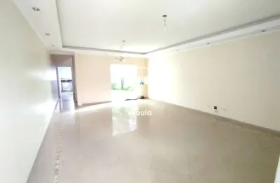 Sobrado com 3 suítes, quintal e 250 m² de área interna no vila assunção – santo andré