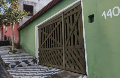 Vendo  centro de pedro de toledo - sp - 02 dor. próximo ao comércio.