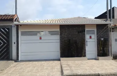 Excelente casa a venda  com piscina,  vila tupi - praia grande-lado praia