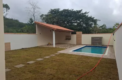 Casa nova a venda em pedro de toledo, excelente lugar, vale a pena.