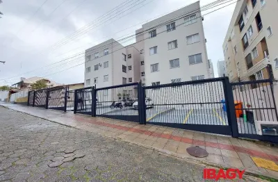 Excelente apartamento 2 dormitório(s) em abraão - florianópolis
