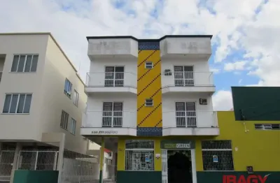 Apartamento com 2 quartos para alugar na Rua da Independência, 740, Areias, São José