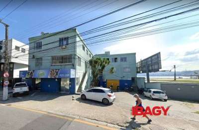 Excelente Apartamento 3 dormitório(s) em Estreito - Florianópolis