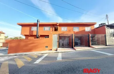 Excelente apartamento 1 dormitório(s) em capoeiras - florianópolis