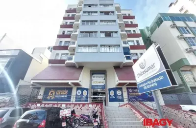 Excelente Apartamento 2 dormitório(s) em Centro - Florianópolis