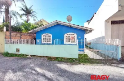 Excelente casa 3 dormitório(s) em fazenda santo antônio - são josé