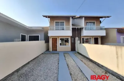 Casa com 2 quartos para alugar na Rua Amântino Francisco da Silva, 378, Bela Vista, Palhoça