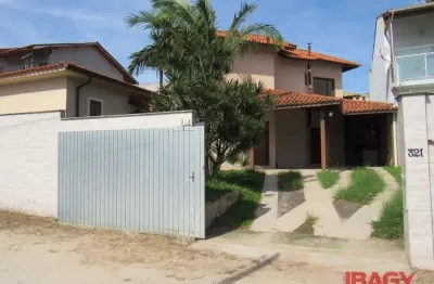 Excelente casa 5 dormitório(s) em ingleses - florianópolis