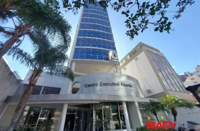 Ponto comercial para alugar na Avenida Rio Branco, 691, Centro, Florianópolis