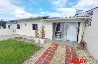 Excelente casa 2 dormitório(s) em ponte do imaruim - palhoça