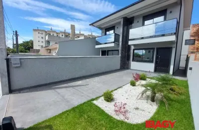 Excelente casa 2 dormitório(s) em ponte do imaruim - palhoça