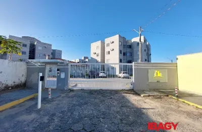 Apartamento com 2 quartos para alugar na Rua Eugênia Pereira Cardoso, 423, Aririu, Palhoça