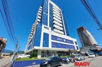 Sala comercial para alugar na Rua Joci José Martins, 247, Pagani, Palhoça