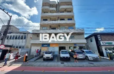 Sala comercial para alugar na Rua Hermogenes Prazeres, 79, Centro, Biguaçu