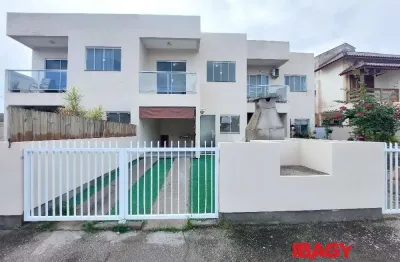 Excelente casa 3 dormitório(s) em carianos - florianópolis