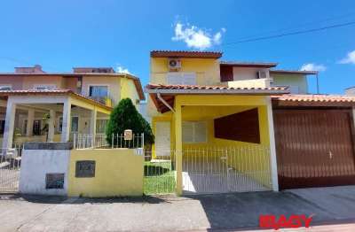 Excelente casa 2 dormitório(s) em ingleses do rio vermelho - florianópolis