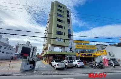 Sala comercial para alugar na Rua José Maria da Luz, 2747, Centro, Palhoça