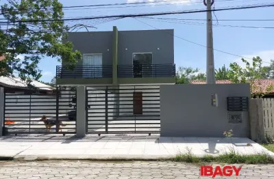 Excelente casa 3 dormitório(s) em campeche - florianópolis