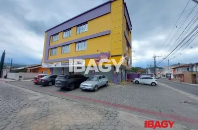 Prédio para alugar na Rua Tomáz Domingos da Silveira, 236, São Sebastião, Palhoça