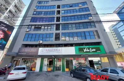 Ponto comercial para alugar na Avenida Professor Othon Gama D'Eça, 569, Centro, Florianópolis