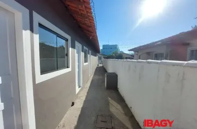 Kitnet / Stúdio para alugar na Rua José Lupércio Lopes, 28, Centro, Palhoça