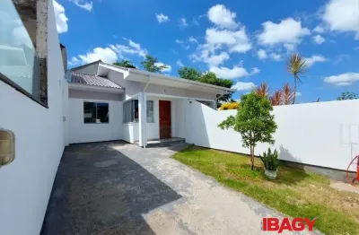 Excelente casa 2 dormitório(s) em bela vista - palhoça