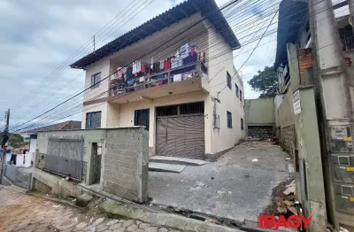 Excelente apartamento 1 dormitório(s) em capoeiras - florianópolis