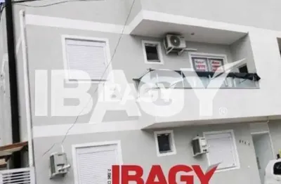 Excelente Apartamento 2 dormitório(s) em Morro das Pedras - Florianópolis