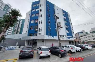 Sala comercial para alugar na Avenida Josué Di Bernardi, 239, Campinas, São José