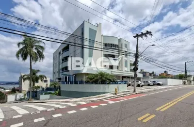 Ponto comercial para alugar na Rua Antenor Morais, 42, Bom Abrigo, Florianópolis