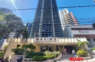 Sala comercial para alugar na Avenida Rio Branco, 354, Centro, Florianópolis