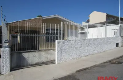 Excelente casa 3 dormitório(s) em capoeiras - florianópolis