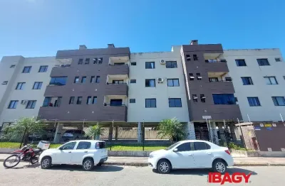 Apartamento com 3 quartos para alugar na Rua Antônio Prim, 46, Aririu, Palhoça