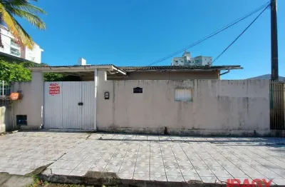 Excelente kitnet 1 dormitório(s) em trindade - florianópolis