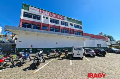 Ponto comercial para alugar na Rua Ursulina Senna de Castro, 226, Estreito, Florianópolis