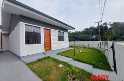 Excelente casa 2 dormitório(s) em bela vista - palhoça