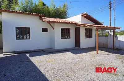 Excelente casa 2 dormitório(s) em são joão do rio vermelho - florianópolis