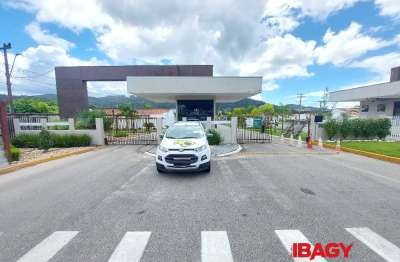 Casa com 2 quartos para alugar na Avenida Paulo Roberto Vidal, 2494, Bela Vista, Palhoça