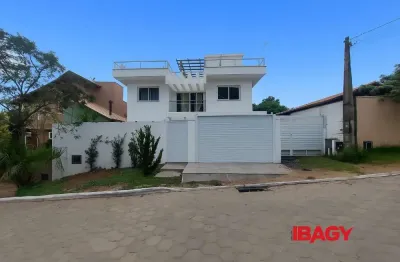 Excelente casa 2 dormitório(s) em campeche - florianópolis