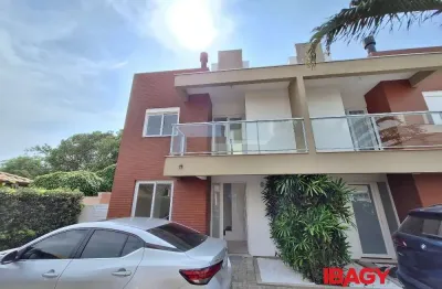 Excelente casa em condominio 3 dormitório(s) em campeche - florianópolis