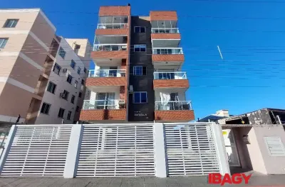 Apartamento com 2 quartos para alugar na Rua Álvaro Francisco Martins, 279, Centro, Palhoça