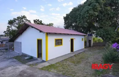 Excelente casa 3 dormitório(s) em ingleses do rio vermelho - florianópolis